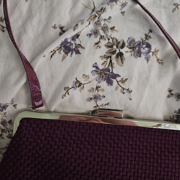 The Sak Purple Shoulder Bag - Picture 3 of 8